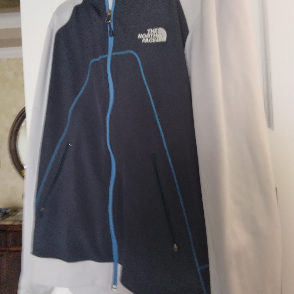 The North Face MEN'S Hooded ZIP Jacket L - Picture 2 of 8